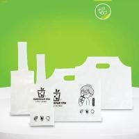 ราคา ถุงพลาสติกใส่แก้ว เครื่องดื่ม ถุงเดี่ยว ถุงคู่ส่แก้วน้ำ หูหิ้ว แพ็คละ 50 ใบ ออกแบบโดย ทีอีเอ ขายดี (1730875389689301683)