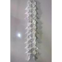 ราคา ส่งฟรี โบว์ติดผมนักเรียนผ้ามัน 2 แฉกแบบสำเร็จรูป สีขาวขนาด 1 นิ้ว สินค้า 1 แผง มี 12 ตัว (1731334553154258459)