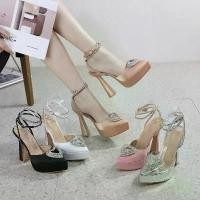 ราคา YOURSHOES 21 รองเท้าส้นสูง 5นิ้ว รองเท้าเจ้าสาว รองเท้าใส่ออกงาน ขาย (1732017523637650466)