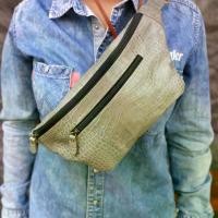 ราคา กระเป๋าคาดอกหนัง กระเป๋าหนังแท้ กระเป๋าหนังวัว Leather Bag CRO8 (1729453747624773796)