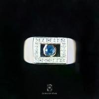 ราคา แหวนพลอยไพลินกาญจนบุรี (Blue Sapphire) พร้อมเพทาย เงินแท้ 925 ชุบทองคำขาว Rhodium White Gold / ชุบทอง Yellow Gold (1731726862115965852)