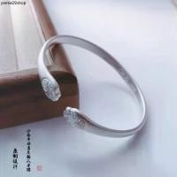 ราคา กำไลเงินแท้รูปมือแมวเหมียว / Cat Hand Bracelet กำไลนำโชค สร้อยข้อมือเงินแท้ กำไลของขวัญ (1732018207244191399)