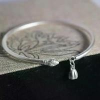 ราคา จัดส่งในกรุงเทพฯ กำไลเงินแท้รูปดอกบัวโบราณ / Lotus Bracelet / กำไลนำโชค / สร้อยข้อมือเงินแท้ / กำไลของขวัญ / กำไลจีน (1731982288936010839)