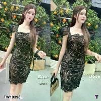 ราคา Garden Clothes ชุดเดรส เดรสเสื้อคอเหลี่ยม แขนพอง กระโปรงทรงสอบ .. สีดำ (1732225634489305791)