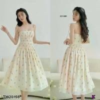 ราคา Garden Clothes ชุดเดรส เดรสยาวสายผูกไหล่ ผ้าปักดอกไม้ .. สีครีม (1732225589472561855)