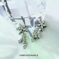 ราคา ต่างหูดาว ต่างหูคลิป ต่างหูก้านเงินแท้ Shooting Star Earrings UA0981-01 Unreasonable Accessories (1731702956337695085)