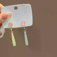 ราคา ต่างหูจี้ลูกปัดแก้ว Chalcedony, หยดน้ำ, เข็มเงิน, สไตล์จีนใหม่, ต่างหูสตั๊ดสไตล์ประจำชาติ, สำหรับผู้หญิง dangle earrings (1731787046151097239)