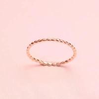 ราคา Grace Fine Jewelry แหวนทองเกลี้ยง 9K ลายบอลทอง (1732027605870806989)