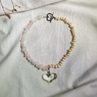 ราคา Rose Quartz × Pearl × Clear heart necklace สร้อยหินแท้ สร้อยมุกแท้ จี้หัวใจ ขายร้อน (1731860636886795320)