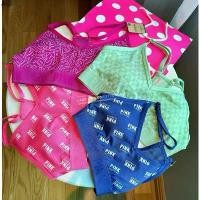 ราคา พร้อมส่งในไทย Victoria’s Secret Pink สปอร์ตบรา แท้ มีฟองน้ำ พร้อมส่ง (1731337025158087694)