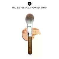 ราคา BRUSH STUDIO SF12 Silver Fox Powder Brush แปรงแป้งเอนกประสงค์ขนจิ้งจอกเงิน (1729642250230335836)
