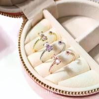 ราคา earika.earrings - mini bubblegum jewel ted ring แหวนตุ๊กตาหมีผูกโบว์ (มี 3 สี) ฟรีไซส์ปรับขนาดได้ เหมาะสำหรับคนแพ้ง่าย สินค้าแนะนำ (1731987294827808583)
