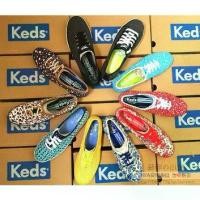 ราคา Ready To Ship Ready To Ship Taylor Style Sneakers For Women Color Block College Trend Flat Rubber Sole Round Toe 2 Pairs Ready To Ship Free (1731903414528017556)