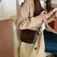 ราคา กระเป๋าข้าง สไตล์วินเทจ เนื้อซอกใหม่ แฟชั่น อเนกประสงค์ กระเป๋าสะพายไหล่และกระเป๋าสะพายข้างลำลอง สำหรับผู้หญิง women women wallet hobo bag shoulder bag stand oil กระเป๋า ตังค์ ลิน lyn แท้ (17317574269