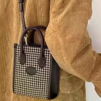 ราคา ส่งต่อกระเป๋า Crossbody bag สีน้ำตาล มือสอง คําแนะนําการขายที่ร้อนแรงในเดือนนี้ สตางค์ ใบยาว หนังวัว แท้ goyard hobo สะพาย ไหล่ garmenti แฟชั่น สวยๆ shouder wallet women rally movement (17316681652595