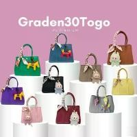 ราคา GD garden 30 CM togo (12นิ้ว)กระเป๋าถือแฟชั่นสะพายข้างผู้หญิง กระเป๋า ฟรีของแถม COD (1732043580843198194)