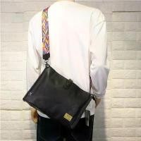 ราคา กระเป๋าสะพายข้างผู้ชาย อินเทรนด์ แฟชั่น พิมพ์ลายริบบิ้น กระเป๋าสะพายข้าง ลำลอง สตรีท กระเป๋าสะพายแนวนอน ทำจากหนังแท้ กระเป๋าสตางค์ ชั้นหนึ่ง ทำจากหนังวัว (1731423151167997726)