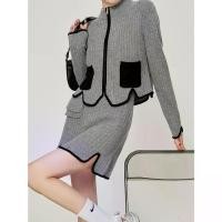 ราคา ชุดถักวินเทจ ไม่ซ้ำใคร สำหรับผู้หญิง สไตล์อสมมาตร บล็อคสี ดีไซน์กระเป๋า ซิป คาร์ดิแกนถัก กระโปรงสั้นสูง สไตล์ชาแนลน้อย ศศิ วี่ ชุด เขียว เอวลอย สงกรานต์ ชุด กางเกง ยีน (1731995375426242095)