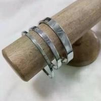 ราคา กำไล ไม่ลอกไม่ดำ ใส่อาบน้ำได้ กำไลผู้ชาย กำไลผู้หญิง กำไลคู่รัก ของขวัญวันเกิดเเฟน กำไลสแตนเลส กำไลเลสแท้ กำไลข้อมือ (1732005009288693159)