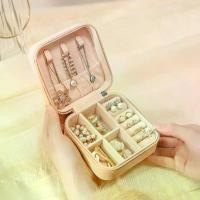 ราคา CASEGRACE กล่องเครื่องประดับเดินทางขนาดเล็ก ลิ้นชัก เก็บ ของ ลิ เทม วาง ล็ก หิ้งพระ สไตล์โมเดิร์น ชั้น ร้าน ขาย ชํา ตู้ จาน ใน ห้องครัว ระแนง โต้ะ เครื่อง ใช้ ครัว glass hanging (1731736807153370651)