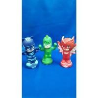 ราคา PJ Masks Bath Toy Set ยางบีบพ่นน้ำ โมเดล รถไฟ ไทย ခလေး စီး ဆို င် ကယ် ครัว จิ๋ว บ้าน ตะเกียง ของ เล่น สุด เจ๋ง (1732060132629776208)