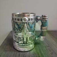 ราคา แก้วเบียร์ธีมทหารสแตนเลส พร้อมเครื่องราชอิสริยาภรณ์กองทัพอากาศและการออกแบบเครื่องบิน ทำจากสแตนเลส 304 ซักมือได้ ใช้ซ้ำได้ เหมาะสำหรับผู้ใหญ่ ของขวัญวันหยุด (ฮาโลวีน คริสต์มาส วันขอบคุณพระเจ้า) (173151