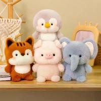 ราคา ตุ๊กตาสหายโต๊ะ ต้นฉบับ ตุ๊กตาของเล่น ตุ๊กตาสหายสัตว์ยัดไส้น่ารัก เหมาะสำหรับตกแต่ง สหายการศึกษา ของขวัญวันเกิดในอุดมคติ กระปุกออมสิน แบบ ไม้ กระปุกออมสิน แบบ ไม้ สํานักงาน คว (1731844347536246322)