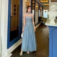 ราคา งานป้ายAbigail ชุดออกงานหรูหรา เดรสเกาะอกคล้องคอ เป็นผ้าซีทรู ปักลายดอกไม้ทั้งตัวงานปักปราณีตทุกจุดช่วงเอวเข้ารูปกระโปรงทรงA-lineช่วยพลางสะโพกมีซิบด้านหลังแบบซ่อน เหมาะสำหรับใส่อ (1732130730202858577)