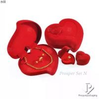 ราคา คลังสินค้า กล่องกำมะหยี่เก็บเครื่องประดับ Set N หัวใจชุดสุดคุ้ม ในชุดมีกล่องสร้อยหัวใจ แหวนหัวใจกุหลาบ จัดเก็บชุดสินสอด งานแต่ง (1731259725539411598)