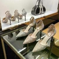 ราคา รองเท้าแตะส้นสูง โซ่โคลเวอร์สี่ใบ กริช เลื่อม เหมาะสำหรับเพื่อนเจ้าสาวและงานแต่งงาน ไซส์ใหญ่ 41-43 กว้างและอ้วน ไซส์เล็ก รองเท้าผู้หญิง น้ำหนักเบา รองเท้า ลิน lyn แท้ รองเท้า (1732104228966663546)