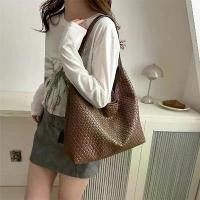 ราคา กระเป๋าสียีนส์，กระเป๋าห้อยคอ，hobo bag，bottega veneta，shoulder bag，a day bag medium，กระเป๋า ราคา ส่ง หลุยส์วิตตองอาร์ม，กระเป๋าสะพายข้างหลายช่องซิปผู้หญิง，hobo bag，standoilofflin (1731259781790467848)