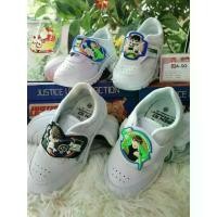 ราคา [พร้อมส่ง] รองเท้านักเรียน รองเท้าพละ รองเท้านักเรียนชาย เบนเท็น Gerry Gang Benten เบนเทน รองเท้าเด็กชาย รองเท้าผ้าใบขาว - ลดราคา - คละลาย (1731414879785486306)