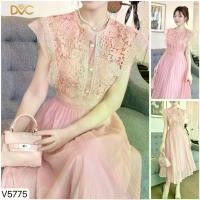 ราคา ชุดเดรสลูกไม้ สีชมพู กระโปรงยาว ลายดอก เนื้อผ้านิ่มสบาย ๆ (V5775) (1731192531052430364)