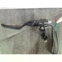 ราคา ปั้มบน กระทุ้งบน ปั๊มเบรคบน มือครัช Adelin อดิลีน สีดำ เหมาะกับรถ100-150cc ข้างซ้าย+สวิตซ์ (1732185051042777015)