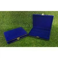 ราคา กล่องคิ้วทอง กำมะหยี่ ฟูกแหวน 6x8 นิ้ว สีน้ำเงิน (1732175978229630014)