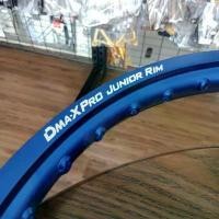 ราคา โปรโมชั่นข้อเสนอส่วนลดราคาถูกจัดส่งฟรี วงล้อมิเนียม(D-MAX) 1.4x17 สีน้ำเงิน ราคาต่อวง (1731948760327948016)