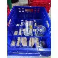 ราคา ลังใส่แก้วเบียร์ ลังคว่ำแก้ว สำหรับใส่แก้วมีหู ขนาด 12 ช่อง สีแดง/สีน้ำเงิน (ราคาต่อ 1 ใบ) ยึดรูปแบบเดียวกัน (1731825277350348370)