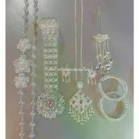 ราคา พร้อมส่งจากไทย ชุดเซ็ทเครื่องประดับชุดไทยสีเงิน (1731623224390551546)