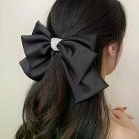 ราคา กิ๊บติดผมผ้าซาตินสีดำ เรียบหรู มีปมผีเสื้อ ที่หนีบสปริง เหมาะสำหรับการเดินทาง แฟชั่น หมวก เครื่องประดับผมอเนกประสงค์ (1731874284222121708)