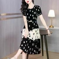 ราคา กระโปรงพลีท ฤดูร้อน ใหม่ คอกลม เข็มขัด แฟชั่น กระโปรงทรงเอ เอวสูง ทรงสอพลอ เรียบหรู ยาวปานกลางและยาว รูปทรงขนาดใหญ่ สวิง (1732029032995784616)