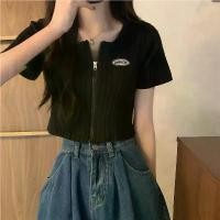 ราคา เสื้อยืดแขนสั้นถักสีดำมีซิป สำหรับผู้หญิง ฤดูร้อน เทรนด์ Ins ยอดนิยม สไตล์ HyunA ทรงสลิมฟิต เสื้อครอปเอวสูง บราฟองน้ำ พร้อมสต็อก (1732071008017942514)