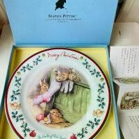 ราคา จานสะสมปีเตอร์แรบบิท ของสะสม Bone China Peter Rabbit Merry Christmas (1732200364042126989)