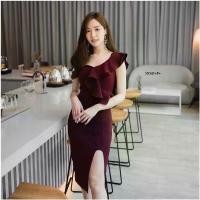 ราคา Garden Clothes ชุดเดรส เดรสเกาะอกสายระบาย 1 สาย สีแดง (1732218766217153215)