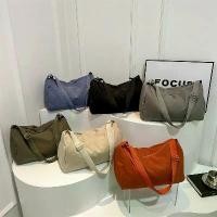 ราคา จัดส่งถึงบ้าน Uniqlo Round shoulder bagกระเป๋าสะพายข้าง กระเป๋าผ้าแคนวาส สําหรับผู้หญิง 6สี high quality wonderful story กระเป๋าผ้าสะพายข้างสะพายไหล่ ผ้าแคนวาสสำหรับผุ้หญิงสไตล์เกาหลี (173216249879819