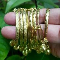 ราคา Discount กำไลทองเหลือง กำไลข้อเท้าเด็ก งานทองเหลืองแท้ไม่ได้ชุบทอง ขนาด4มิล เส้นผ่าศูนย์กลาง5ซม ขนาด1บาท สวยเหมือนทองจริง ราคาต่อ1คู่ (1731745166709721063)