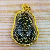 ราคา Discount *** ด่วน มีจำนวนจำกัด หมดแล้วหมดเลย *** จี้พระราหูทรงพญาครุฑ พิมพ์วัดเจ้าอาม ทรงน้ำเต้า สีทองโบราณ กรอบทองผ่าหวาย BY ONTIME24 (1731233011179619930)