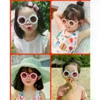 ราคา Discount [พร้อมส่ง]แว่นตาเด็ก แว่นเด็ก แว่นแฟชั่นเด็ก แว่นตาแฟชั่นสำหรับเด็ก แว่นกันแดดเด็ก แว่นดอกไม้ รหัส06 Flower shape kids fashion glasses (1731486643419710607)