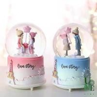 ราคา UoneHome พร้อมส่ง H052 กล่องดนตรีลูกแก้ว คู่รักหิมะเรืองแสง ของขวัญวันเกิด วาเลนไทน์/ให้แฟน รับห่อของขวัญ พร้อมการ์ด (1729673508465117321)