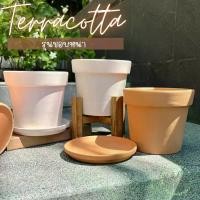 ราคา กระถางดินเผา กระถางทรงสูง 5.5” เนื้อเนียน สวย ระบายน้ำดี มี 2 สีให้เลือก Tree & Pots & Garden furniture (1730481227186211813)