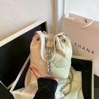 ราคา กระเป๋าห่วงโซ่อัญมณี, ขายส่ง, กระเป๋าสตรี, ความจุมาก, แฟชั่นใหม่, กระเป๋าถัง, สไตล์ชาแนล, กระเป๋าสะพาย ชาแนล กระเป๋า สตางค์ กระเป๋า สียีนส์ (1731899566193214985)